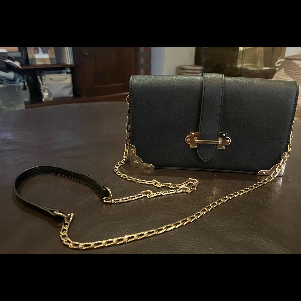 Olivia Miller Crossbody Bag
